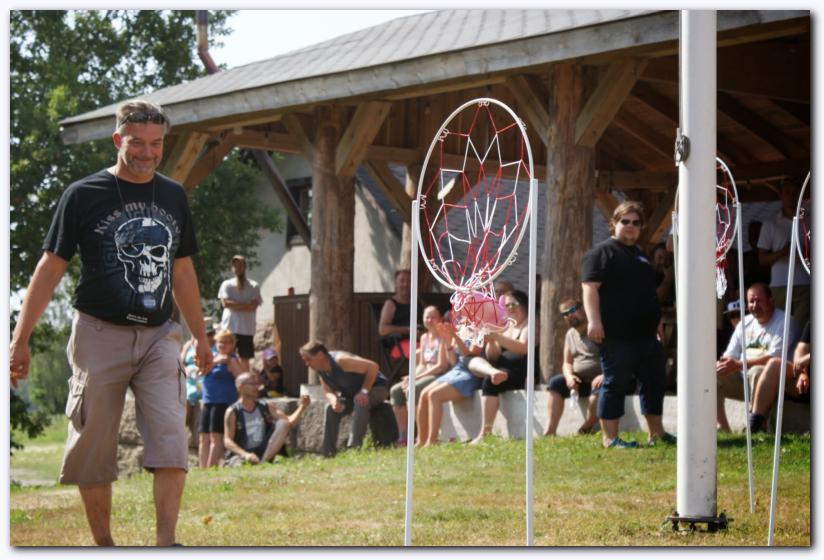 802x537 pixels (79K)